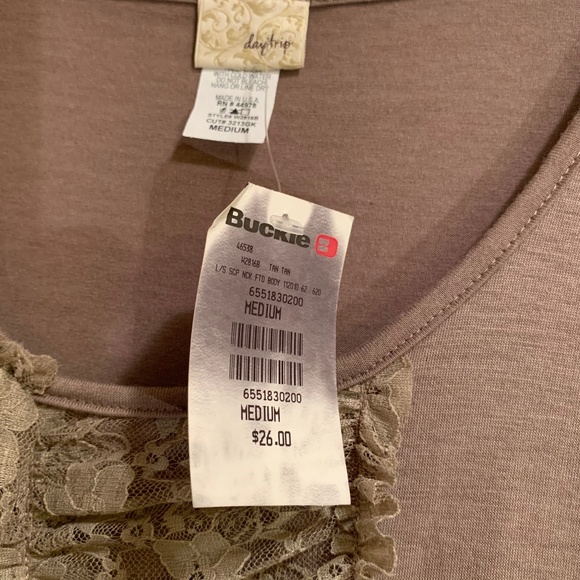 Buckle | Daytrip Brown Ruffle Top NWT - Picture 2 of 2